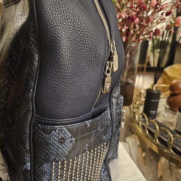 MCM Dark Snake Pattern Backpack - Picture 6 of 16